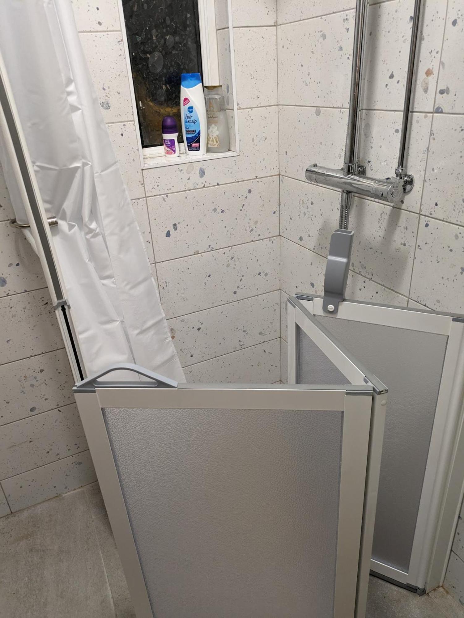 Maire Toireasa - Cosy Refurbished Property In The Gaeltacht Quarter Belfast Exterior photo